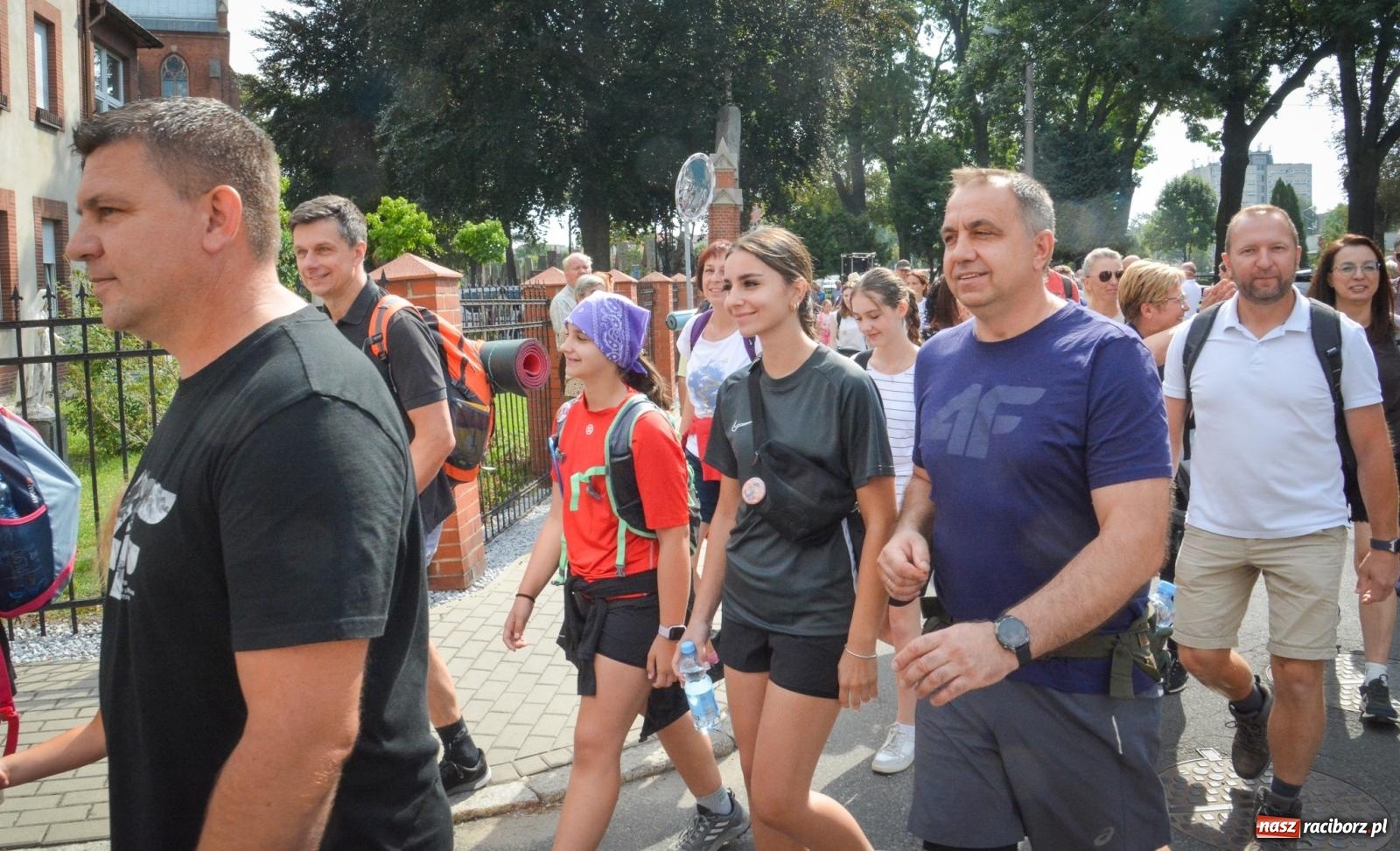 Zdjęcie w galerii na portalu naszraciborz.pl: 50. Piesza Pielgrzymka Opolska wyruszyła z Raciborza na Jasną Górę [FOTO i WIDEO] wiadomości z regionu