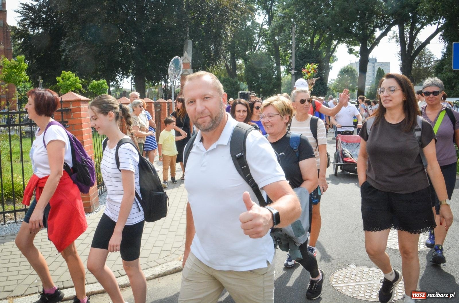 Zdjęcie w galerii na portalu naszraciborz.pl: 50. Piesza Pielgrzymka Opolska wyruszyła z Raciborza na Jasną Górę [FOTO i WIDEO] wiadomości z regionu