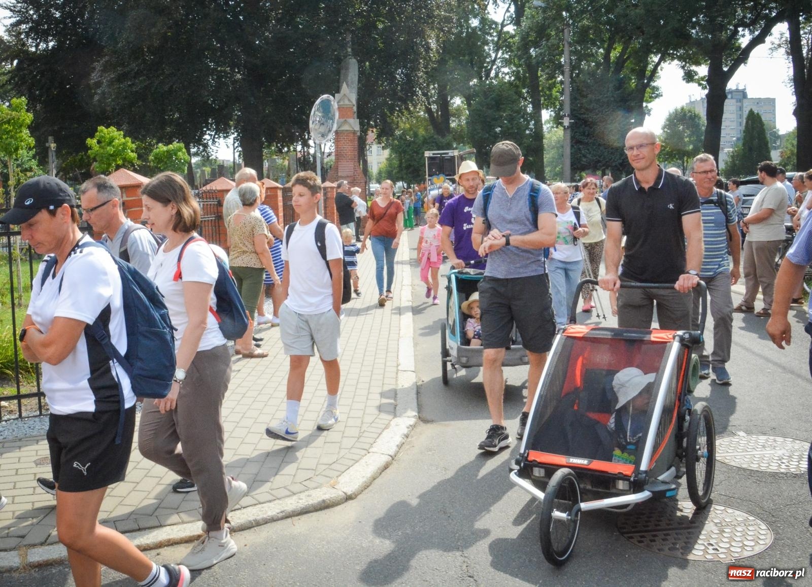 Zdjęcie w galerii na portalu naszraciborz.pl: 50. Piesza Pielgrzymka Opolska wyruszyła z Raciborza na Jasną Górę [FOTO i WIDEO] wiadomości z regionu