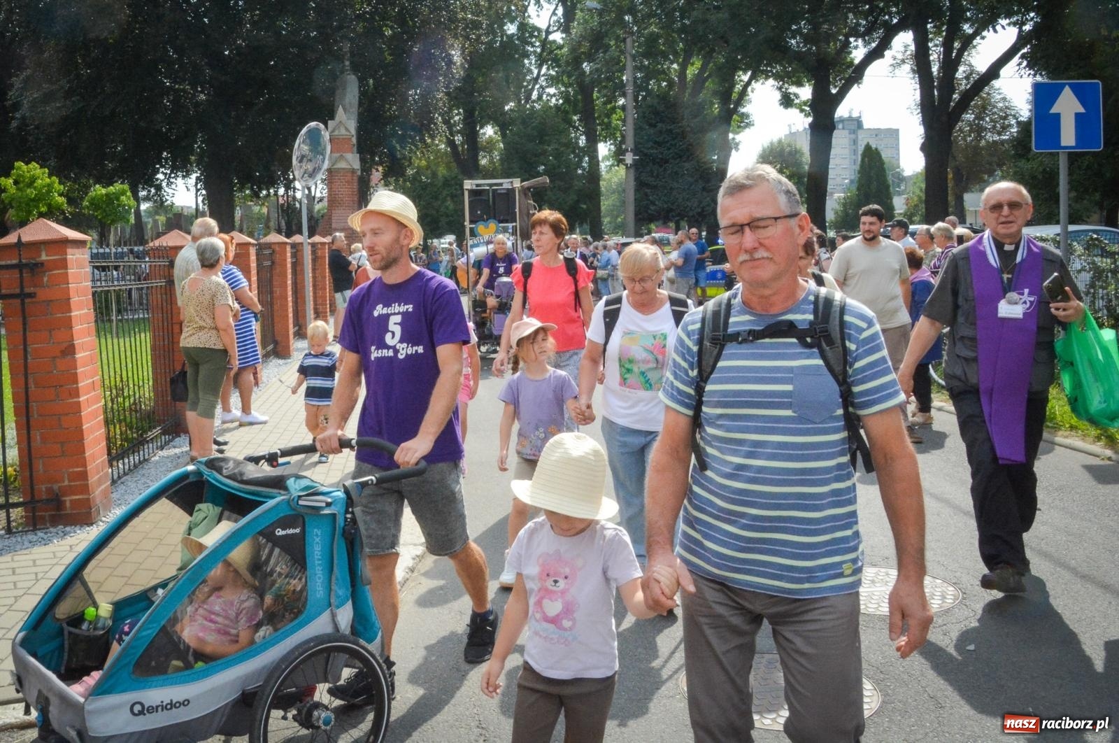Zdjęcie w galerii na portalu naszraciborz.pl: 50. Piesza Pielgrzymka Opolska wyruszyła z Raciborza na Jasną Górę [FOTO i WIDEO] wiadomości z regionu