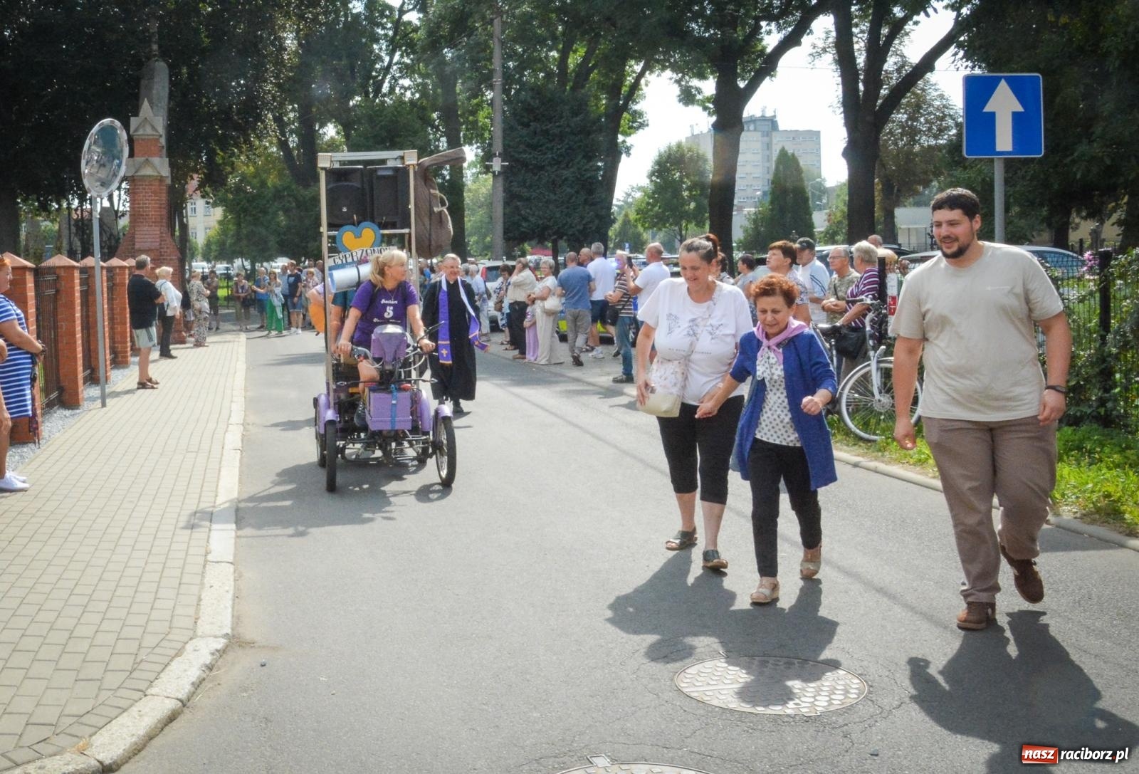 Zdjęcie w galerii na portalu naszraciborz.pl: 50. Piesza Pielgrzymka Opolska wyruszyła z Raciborza na Jasną Górę [FOTO i WIDEO] wiadomości z regionu