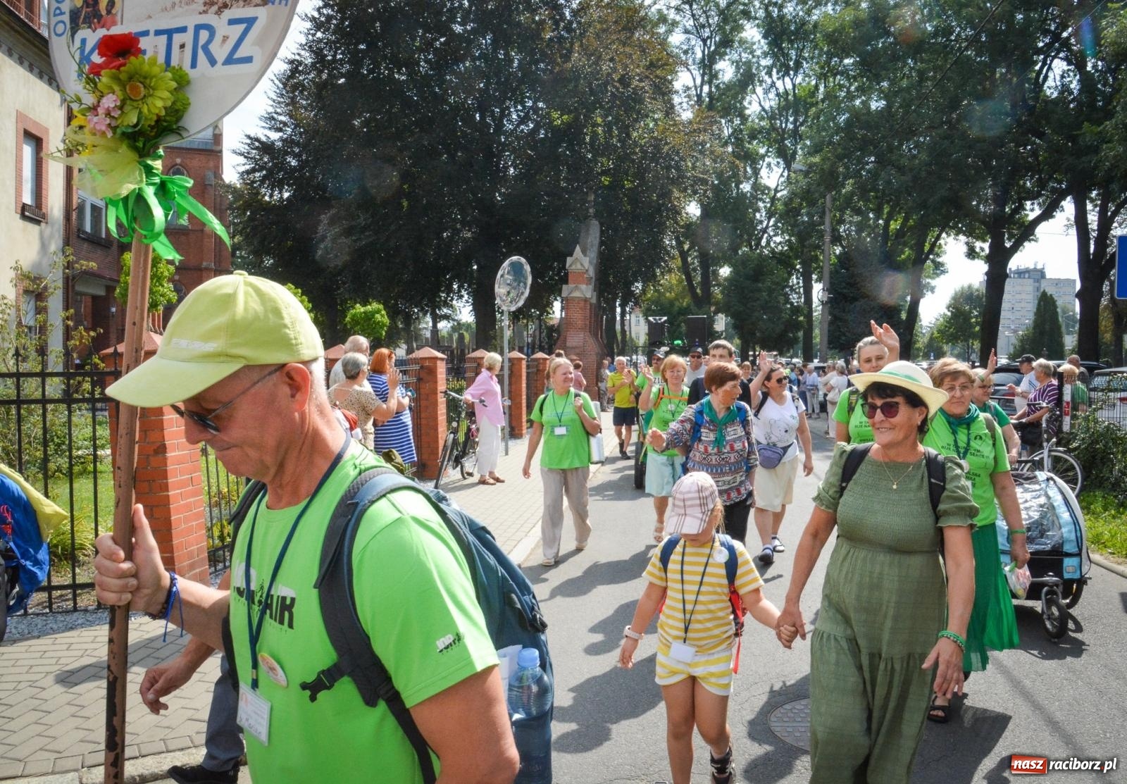 Zdjęcie w galerii na portalu naszraciborz.pl: 50. Piesza Pielgrzymka Opolska wyruszyła z Raciborza na Jasną Górę [FOTO i WIDEO] wiadomości z regionu