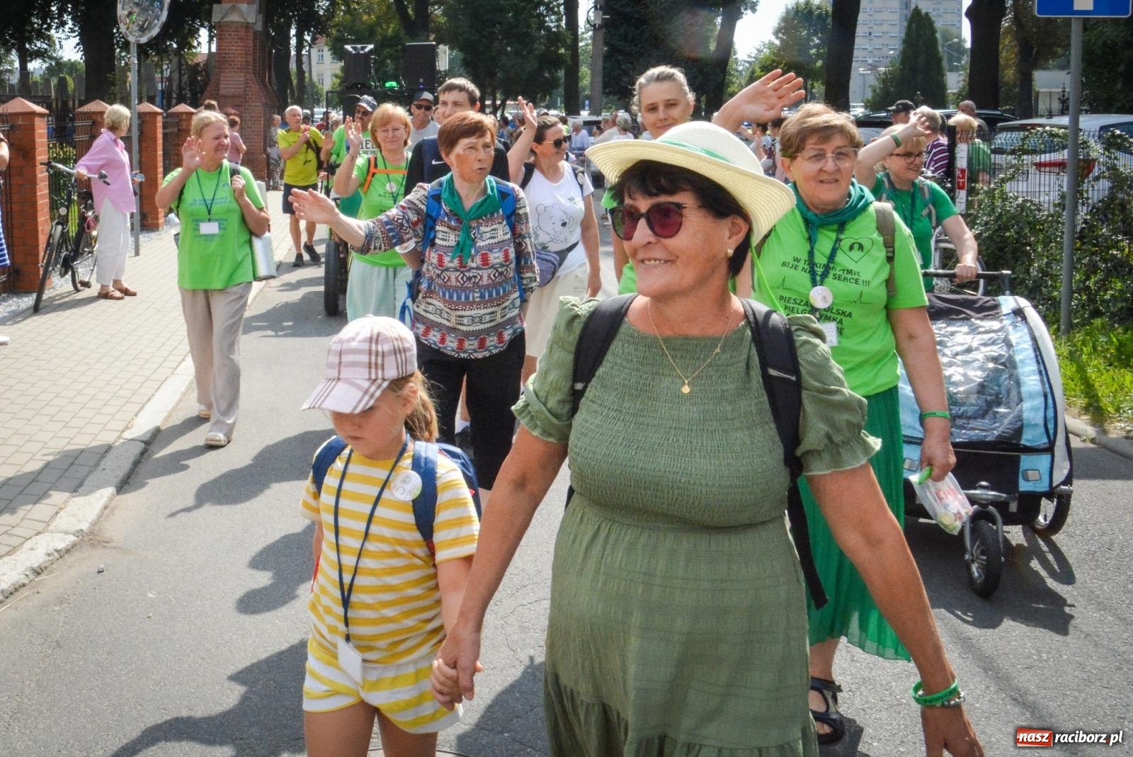 Zdjęcie w galerii na portalu naszraciborz.pl: 50. Piesza Pielgrzymka Opolska wyruszyła z Raciborza na Jasną Górę [FOTO i WIDEO] wiadomości z regionu