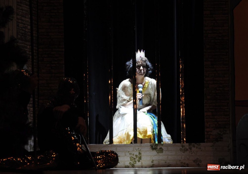 Zdjęcie w galerii na portalu naszraciborz.pl: Gala Mini-Festiwalu Przedszkolaków wiadomości z regionu