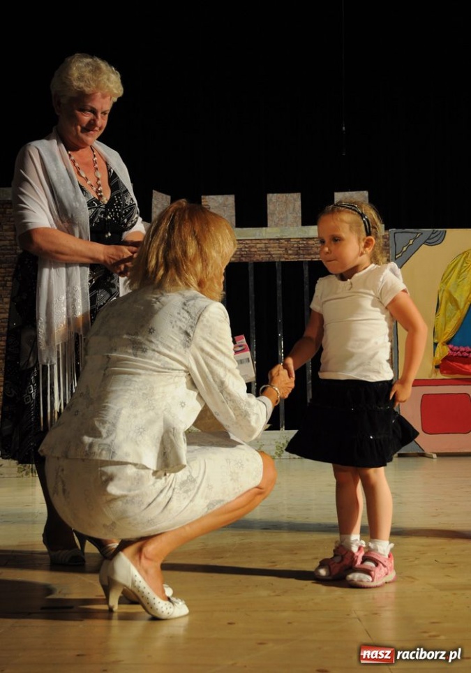 Zdjęcie w galerii na portalu naszraciborz.pl: Gala Mini-Festiwalu Przedszkolaków wiadomości z regionu