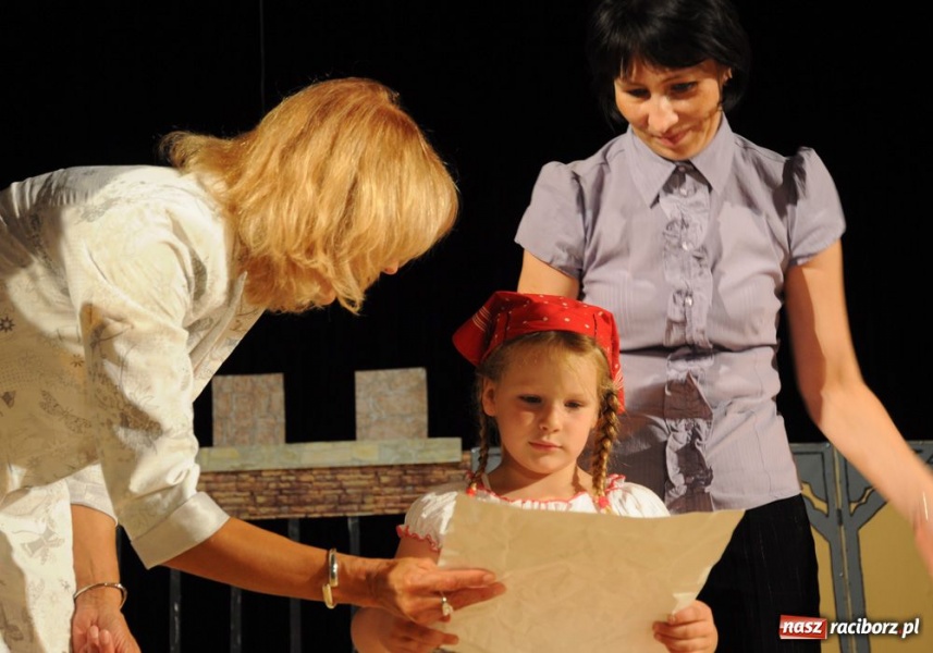 Zdjęcie w galerii na portalu naszraciborz.pl: Gala Mini-Festiwalu Przedszkolaków wiadomości z regionu