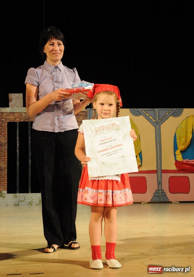 Zdjęcie w galerii na portalu naszraciborz.pl: Gala Mini-Festiwalu Przedszkolaków wiadomości z regionu