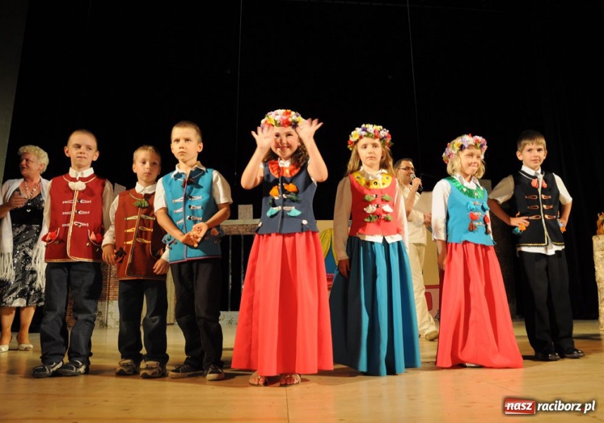 Zdjęcie w galerii na portalu naszraciborz.pl: Gala Mini-Festiwalu Przedszkolaków wiadomości z regionu