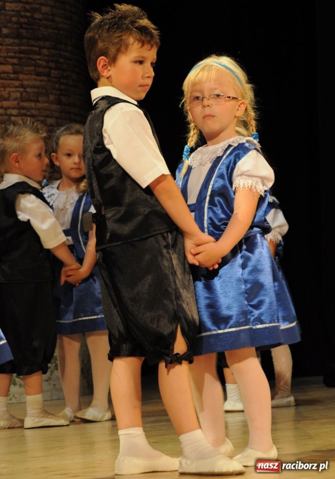 Zdjęcie w galerii na portalu naszraciborz.pl: Gala Mini-Festiwalu Przedszkolaków wiadomości z regionu