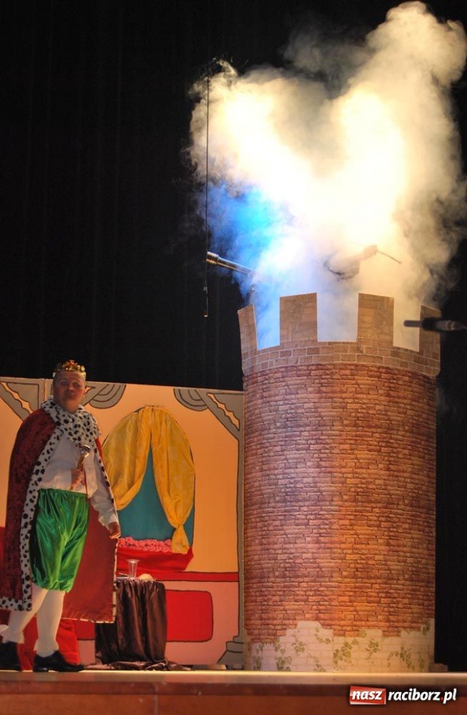 Zdjęcie w galerii na portalu naszraciborz.pl: Gala Mini-Festiwalu Przedszkolaków wiadomości z regionu