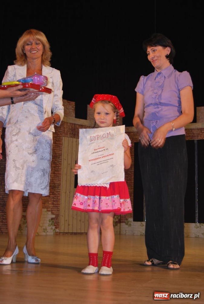 Zdjęcie w galerii na portalu naszraciborz.pl: Gala Mini-Festiwalu Przedszkolaków wiadomości z regionu