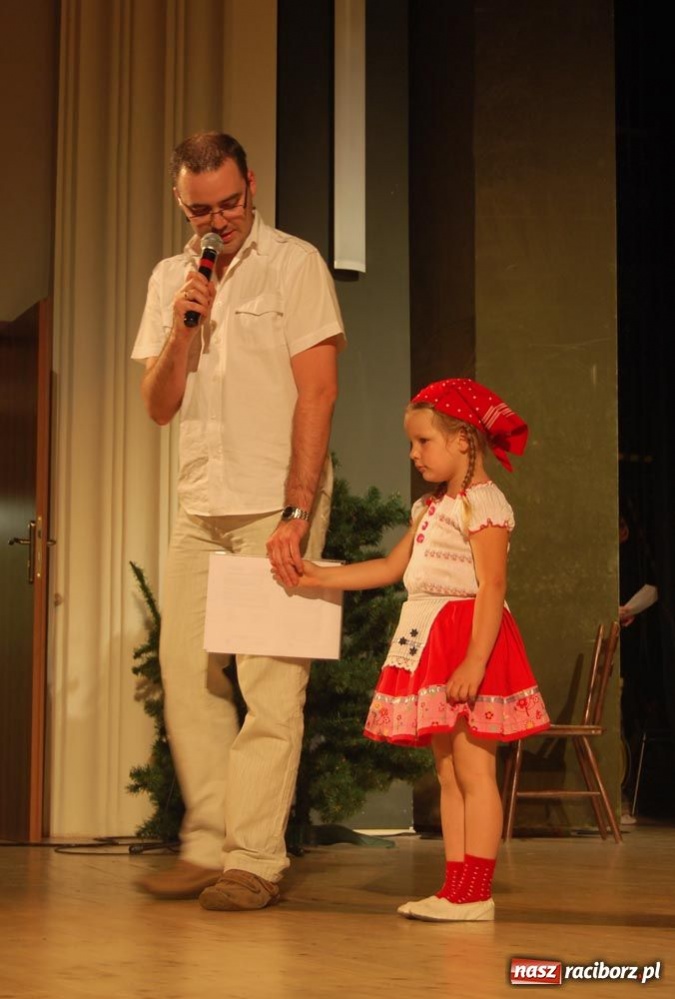 Zdjęcie w galerii na portalu naszraciborz.pl: Gala Mini-Festiwalu Przedszkolaków wiadomości z regionu