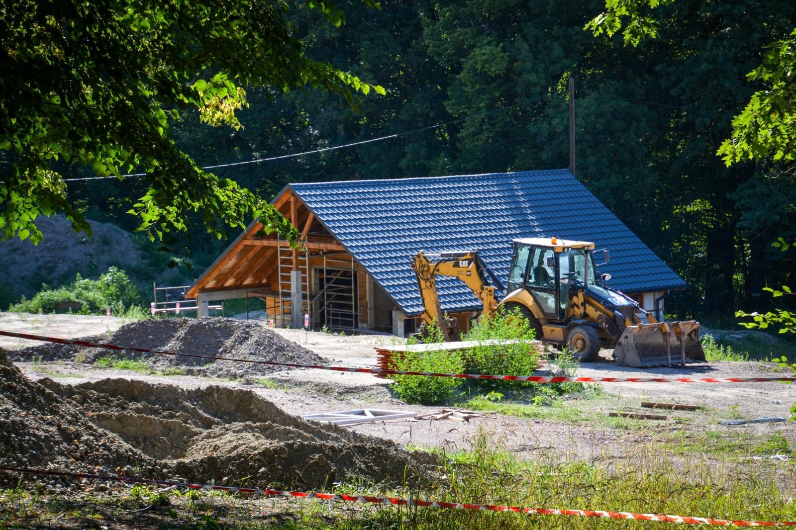 Zdjęcie w galerii na portalu naszraciborz.pl: Nowe mini-zoo w Lesie Obora coraz bliżej. Otwarcie dla zwiedzających dopiero w przyszłym roku [FOTO i WIDEO] wiadomości z regionu