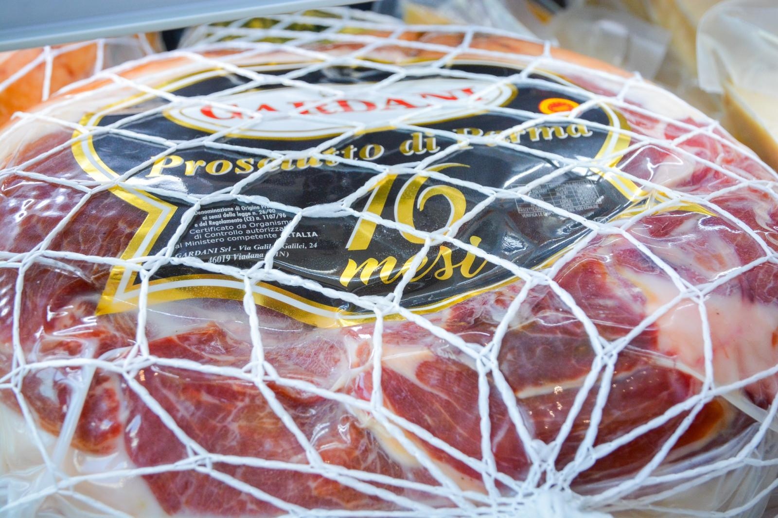Zdjęcie w galerii na portalu naszraciborz.pl: Włoskie smaki wróciły do Raciborza. Delikatesy Oliwa i Wino w nowym miejscu [FOTO i WIDEO] wiadomości z regionu