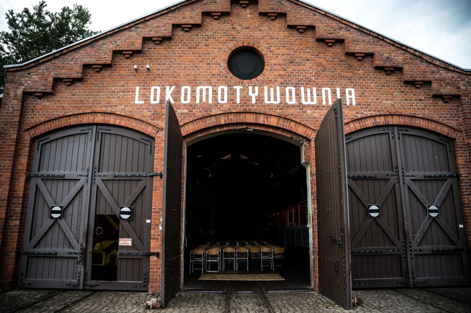 Zdjęcie w galerii na portalu naszraciborz.pl: Nocą przez lasy rudzkie. Historia, muzyka i wyjątkowy przejazd kolejką wąskotorową wiadomości z regionu