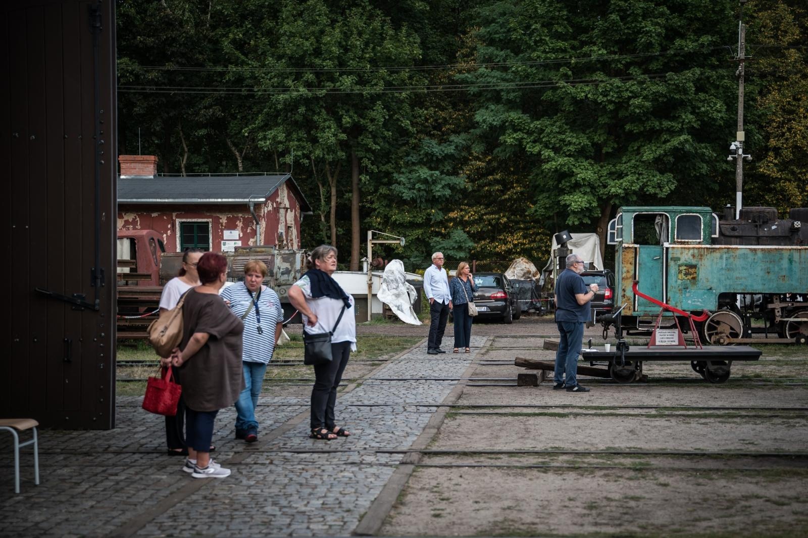 Zdjęcie w galerii na portalu naszraciborz.pl: Nocą przez lasy rudzkie. Historia, muzyka i wyjątkowy przejazd kolejką wąskotorową wiadomości z regionu
