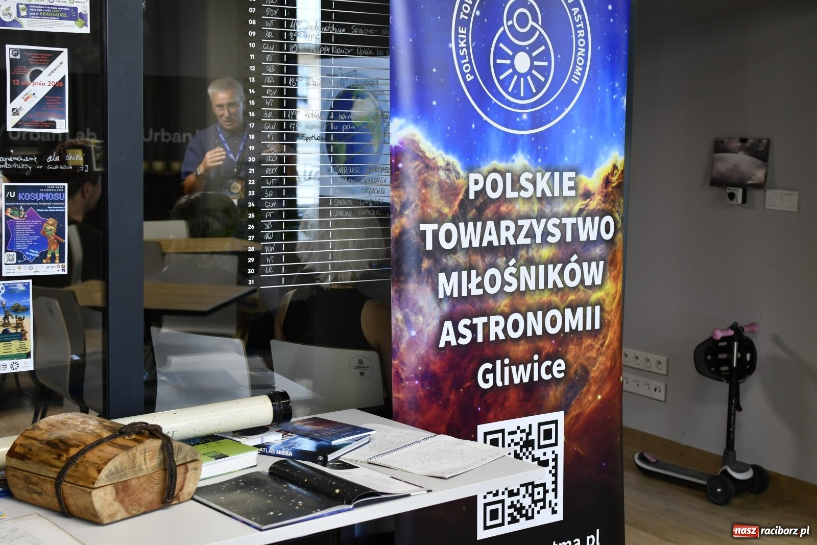 Zdjęcie w galerii na portalu naszraciborz.pl: Kosmos, anime i fantastyka opanowały dziś raciborski dworzec. KOSUMOSU potrwa do wieczora wiadomości z regionu