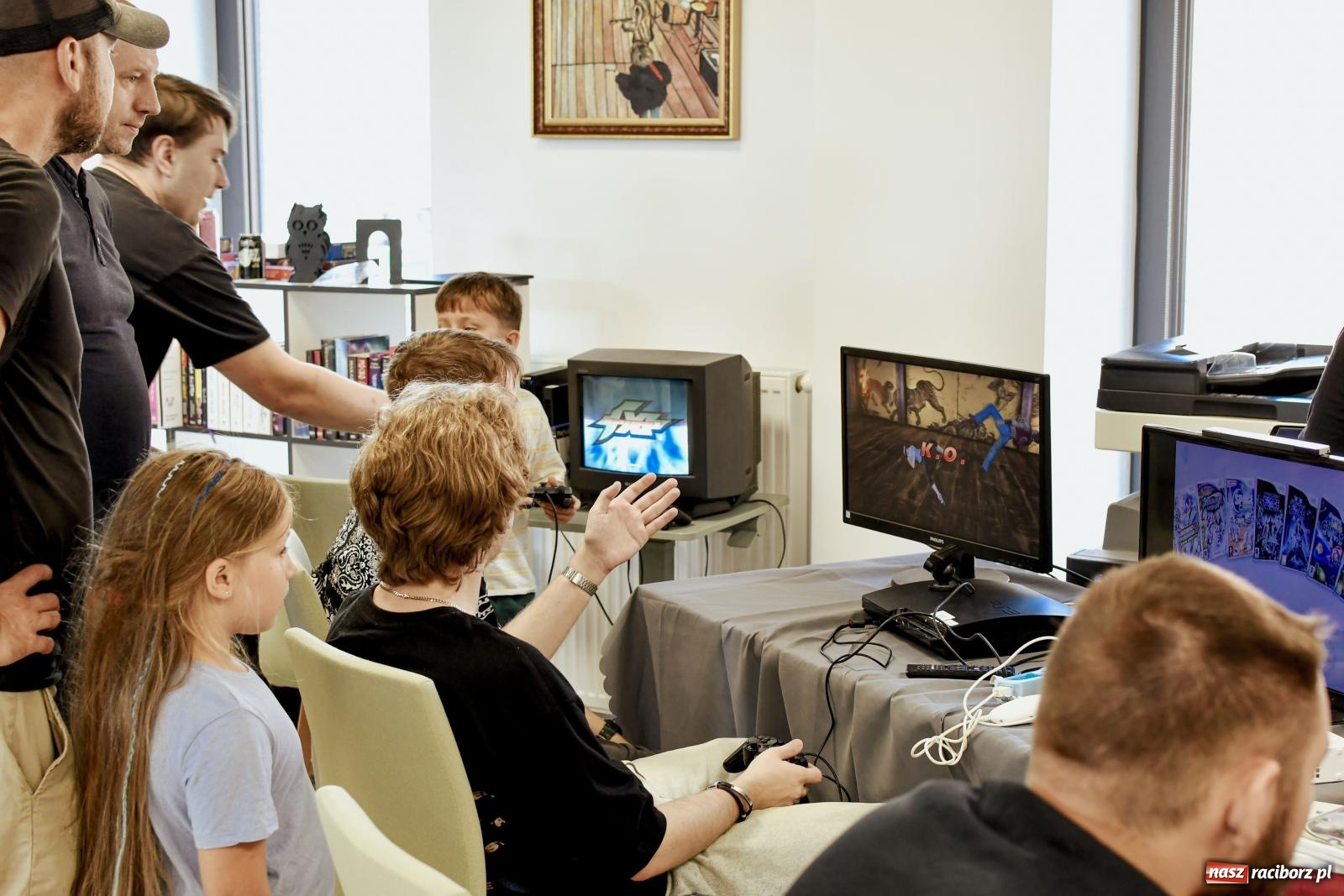 Zdjęcie w galerii na portalu naszraciborz.pl: Kosmos, anime i fantastyka opanowały dziś raciborski dworzec. KOSUMOSU potrwa do wieczora wiadomości z regionu