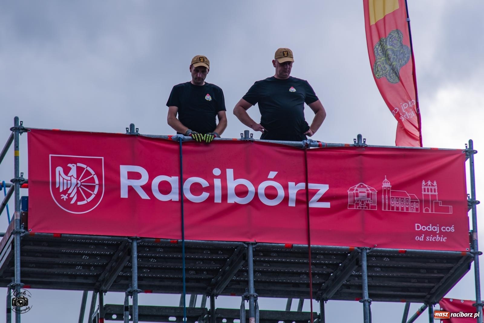 Zdjęcie w galerii na portalu naszraciborz.pl: Tu nie było miejsca na słabość. Strażacy stoczyli morderczą walkę na Placu Dominikańskim [FOTO i WIDEO] wiadomości z regionu