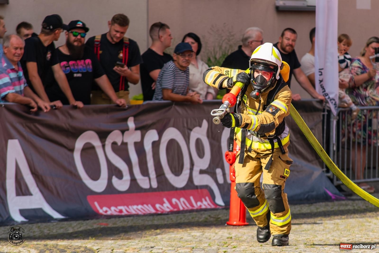 Zdjęcie w galerii na portalu naszraciborz.pl: Tu nie było miejsca na słabość. Strażacy stoczyli morderczą walkę na Placu Dominikańskim [FOTO i WIDEO] wiadomości z regionu