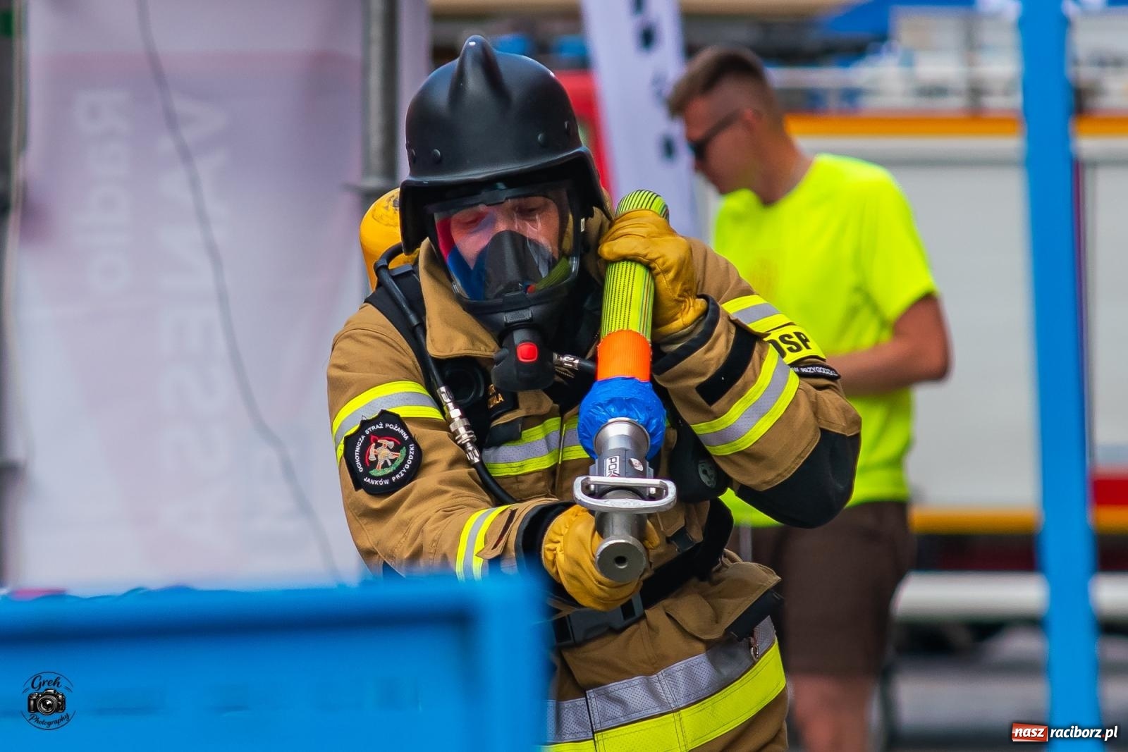 Zdjęcie w galerii na portalu naszraciborz.pl: Tu nie było miejsca na słabość. Strażacy stoczyli morderczą walkę na Placu Dominikańskim [FOTO i WIDEO] wiadomości z regionu