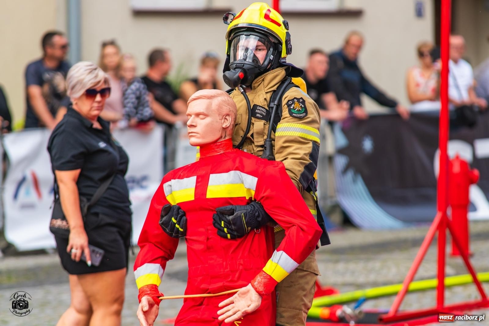 Zdjęcie w galerii na portalu naszraciborz.pl: Tu nie było miejsca na słabość. Strażacy stoczyli morderczą walkę na Placu Dominikańskim [FOTO i WIDEO] wiadomości z regionu