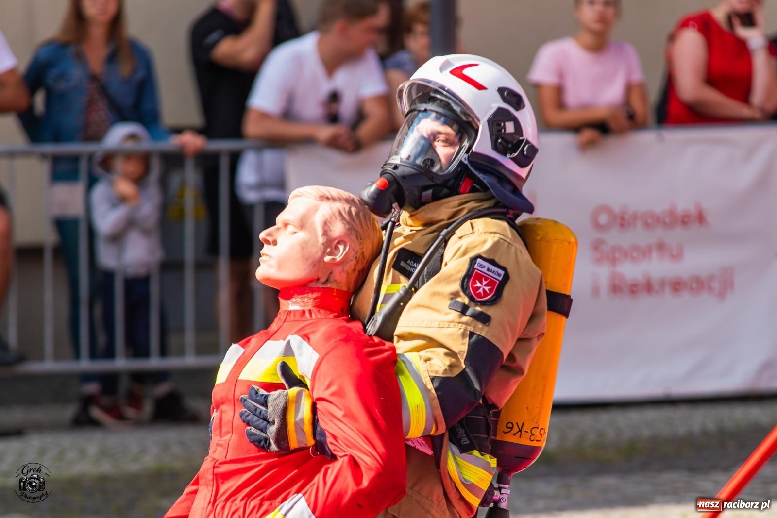 Zdjęcie w galerii na portalu naszraciborz.pl: Tu nie było miejsca na słabość. Strażacy stoczyli morderczą walkę na Placu Dominikańskim [FOTO i WIDEO] wiadomości z regionu