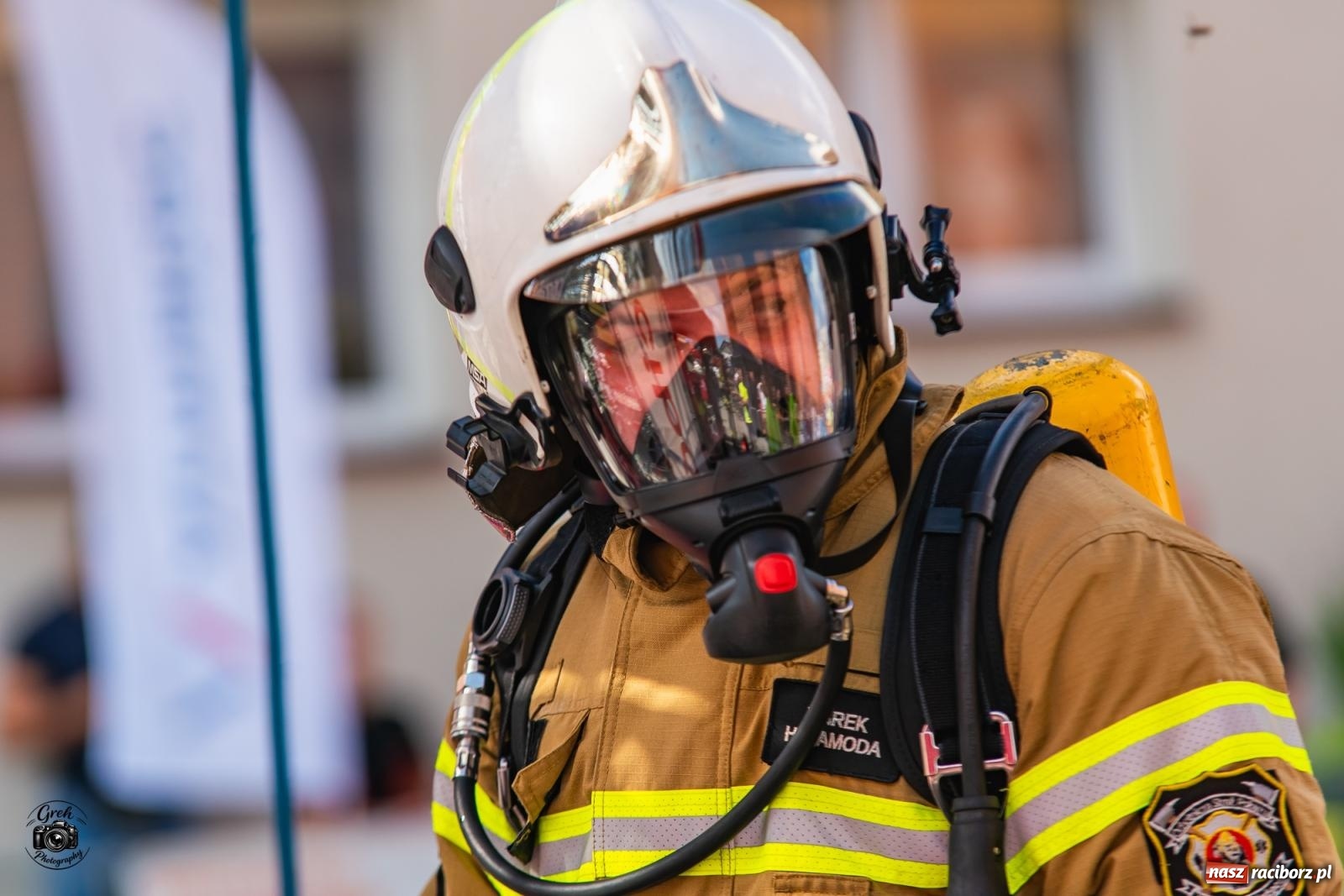 Zdjęcie w galerii na portalu naszraciborz.pl: Tu nie było miejsca na słabość. Strażacy stoczyli morderczą walkę na Placu Dominikańskim [FOTO i WIDEO] wiadomości z regionu