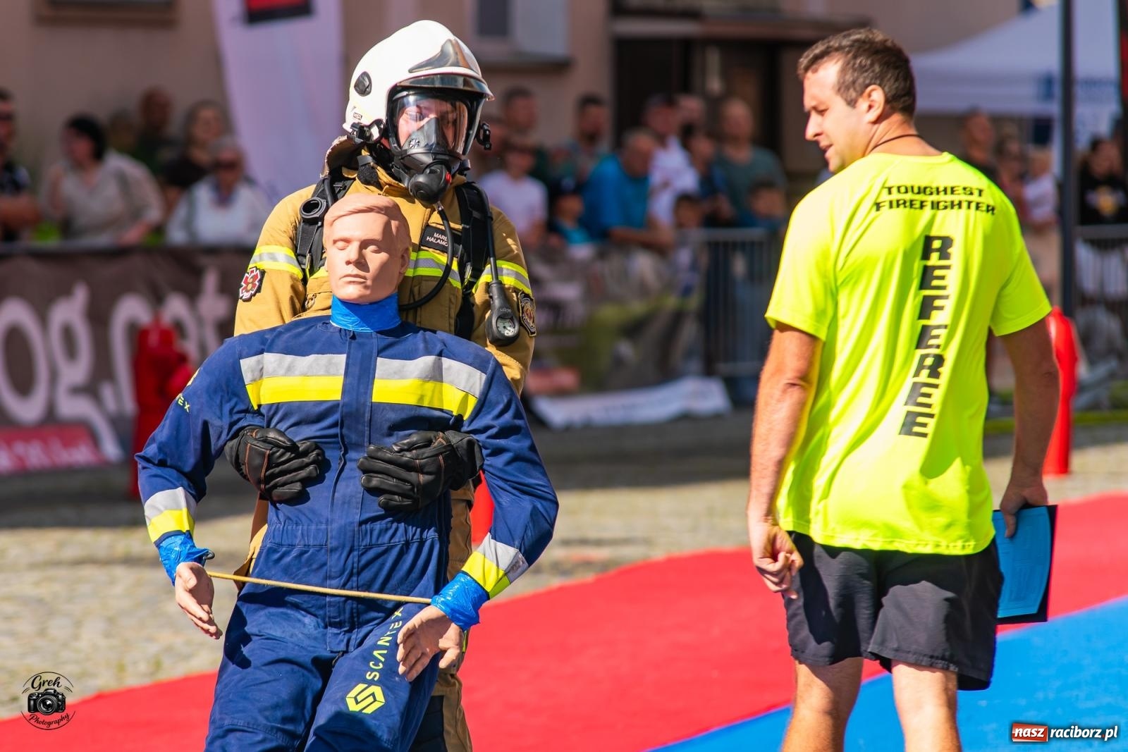 Zdjęcie w galerii na portalu naszraciborz.pl: Tu nie było miejsca na słabość. Strażacy stoczyli morderczą walkę na Placu Dominikańskim [FOTO i WIDEO] wiadomości z regionu