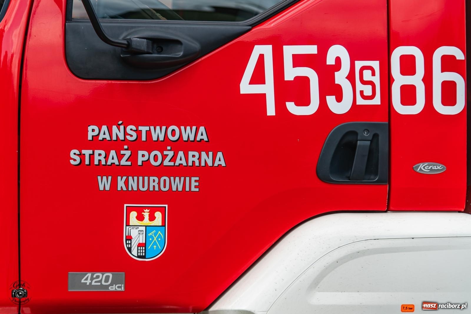 Zdjęcie w galerii na portalu naszraciborz.pl: Tu nie było miejsca na słabość. Strażacy stoczyli morderczą walkę na Placu Dominikańskim [FOTO i WIDEO] wiadomości z regionu