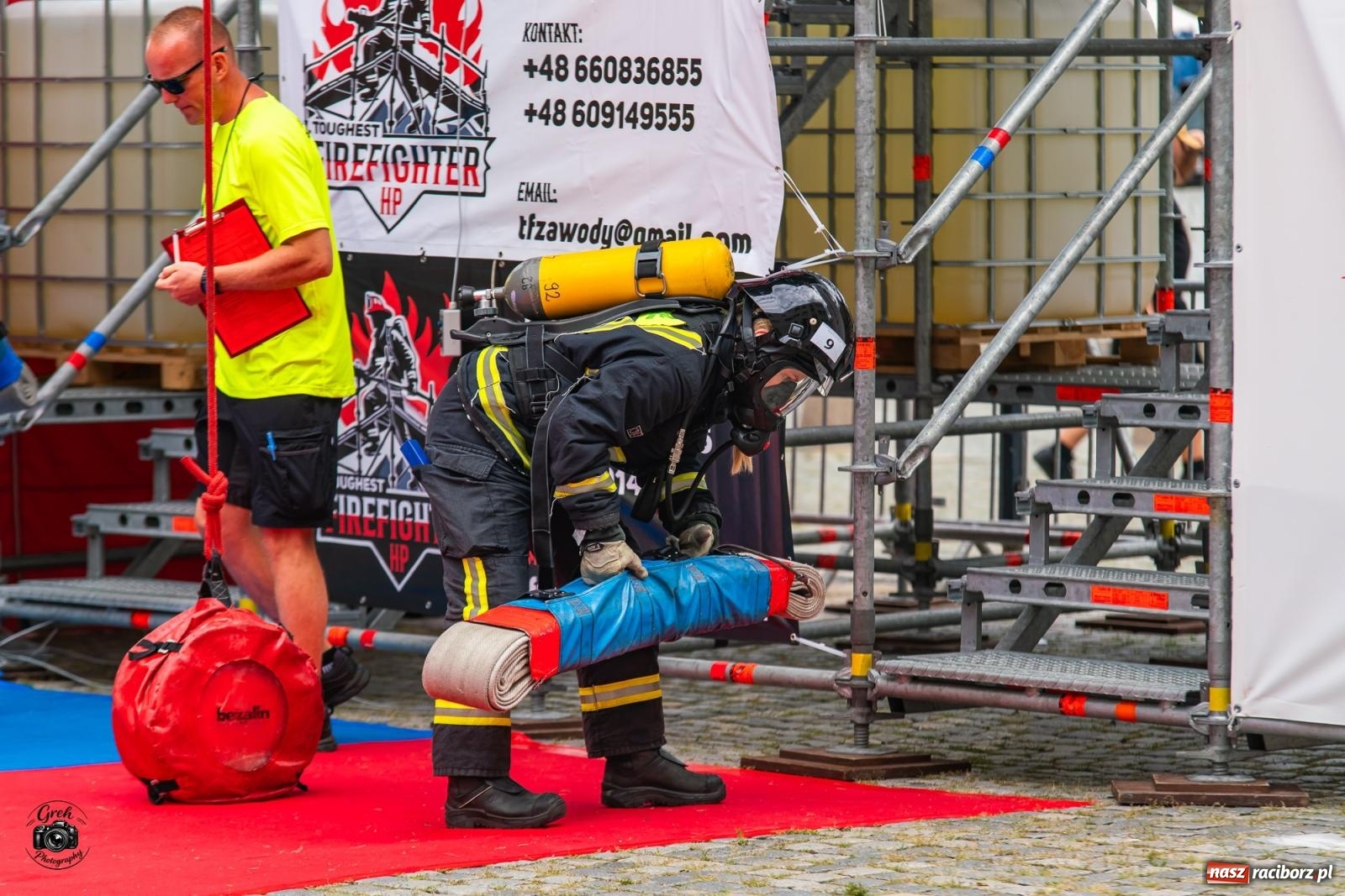 Zdjęcie w galerii na portalu naszraciborz.pl: Tu nie było miejsca na słabość. Strażacy stoczyli morderczą walkę na Placu Dominikańskim [FOTO i WIDEO] wiadomości z regionu