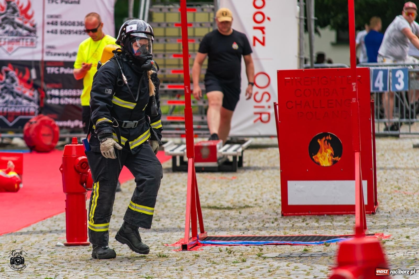Zdjęcie w galerii na portalu naszraciborz.pl: Tu nie było miejsca na słabość. Strażacy stoczyli morderczą walkę na Placu Dominikańskim [FOTO i WIDEO] wiadomości z regionu