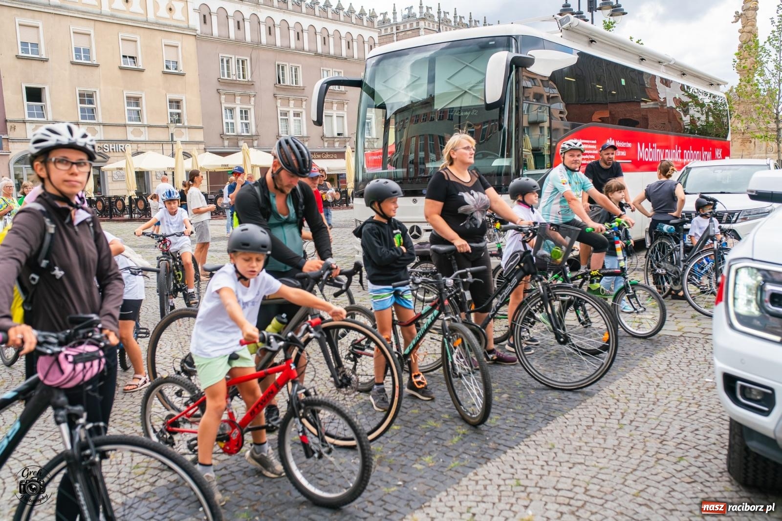 Zdjęcie w galerii na portalu naszraciborz.pl: Rodzinny rajd połączył mieszkańców regionu. Tak wyglądała rowerowa część strażackiego Memoriału [FOTO i WIDEO] wiadomości z regionu