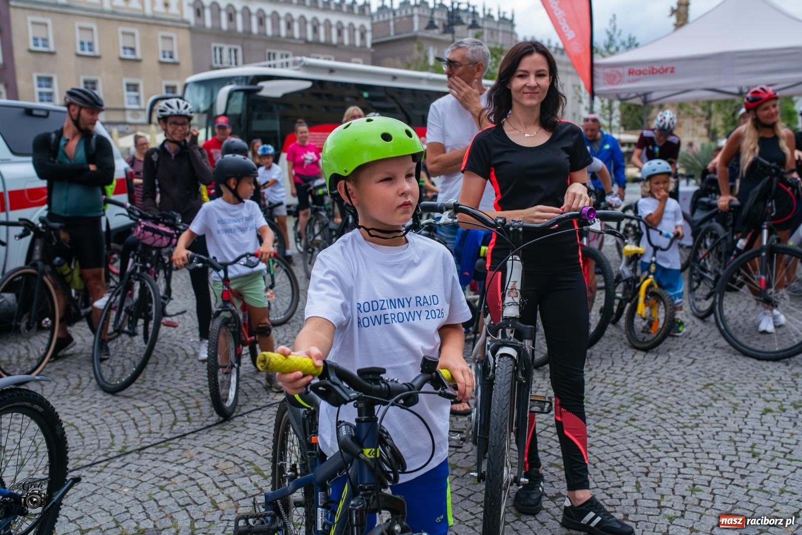 Zdjęcie w galerii na portalu naszraciborz.pl: Rodzinny rajd połączył mieszkańców regionu. Tak wyglądała rowerowa część strażackiego Memoriału [FOTO i WIDEO] wiadomości z regionu