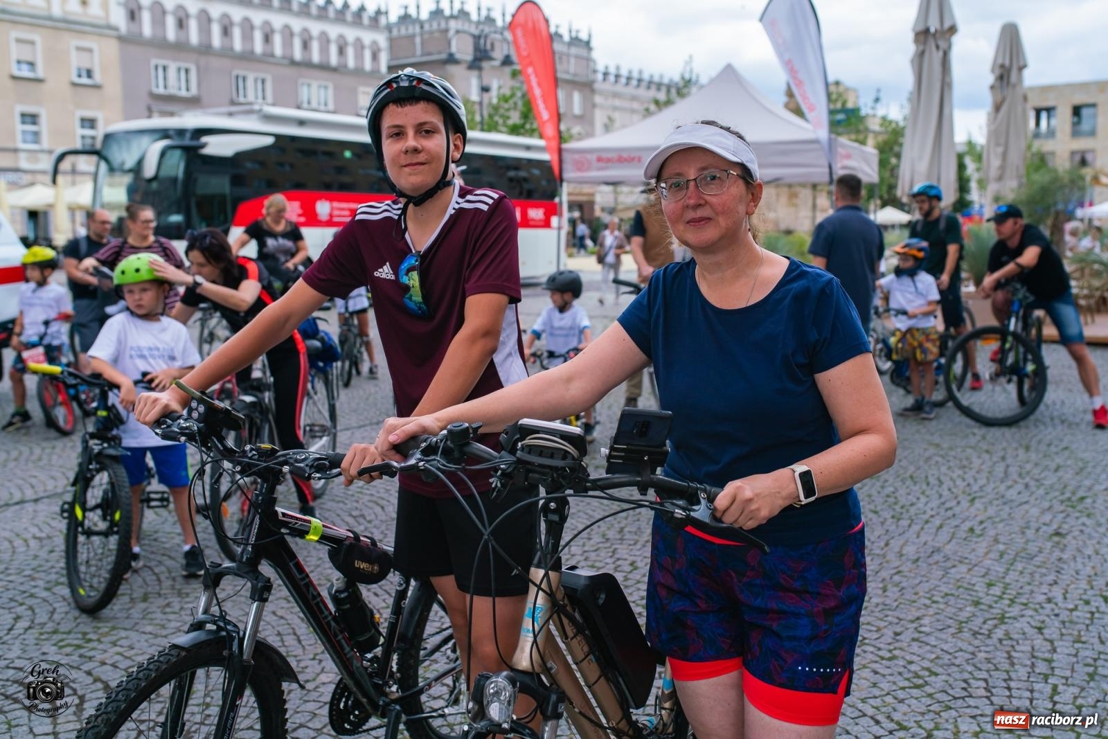 Zdjęcie w galerii na portalu naszraciborz.pl: Rodzinny rajd połączył mieszkańców regionu. Tak wyglądała rowerowa część strażackiego Memoriału [FOTO i WIDEO] wiadomości z regionu