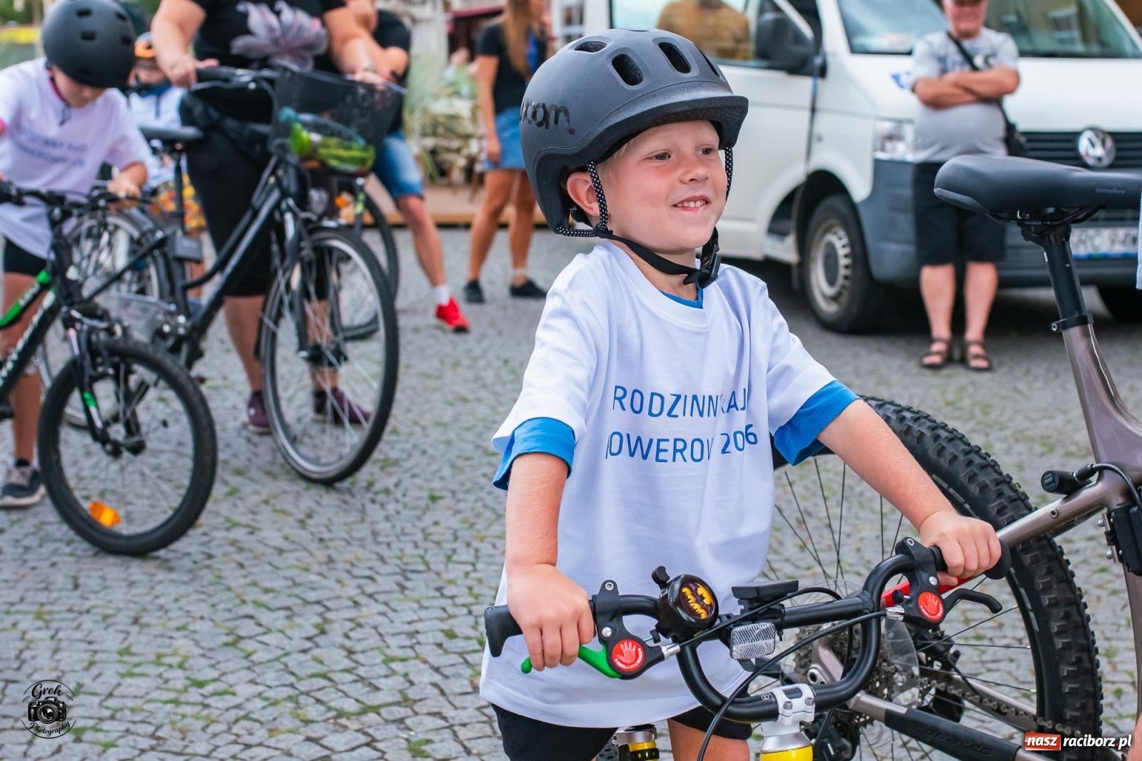 Zdjęcie w galerii na portalu naszraciborz.pl: Rodzinny rajd połączył mieszkańców regionu. Tak wyglądała rowerowa część strażackiego Memoriału [FOTO i WIDEO] wiadomości z regionu