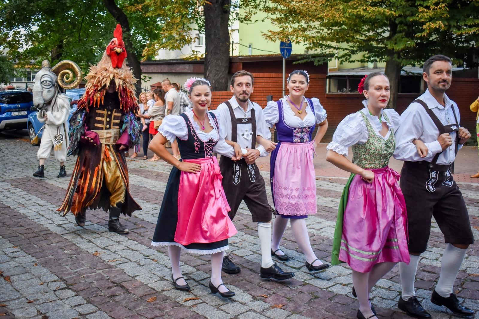 Zdjęcie w galerii na portalu naszraciborz.pl: Dożynki chmielne na raciborskim zamku wiadomości z regionu