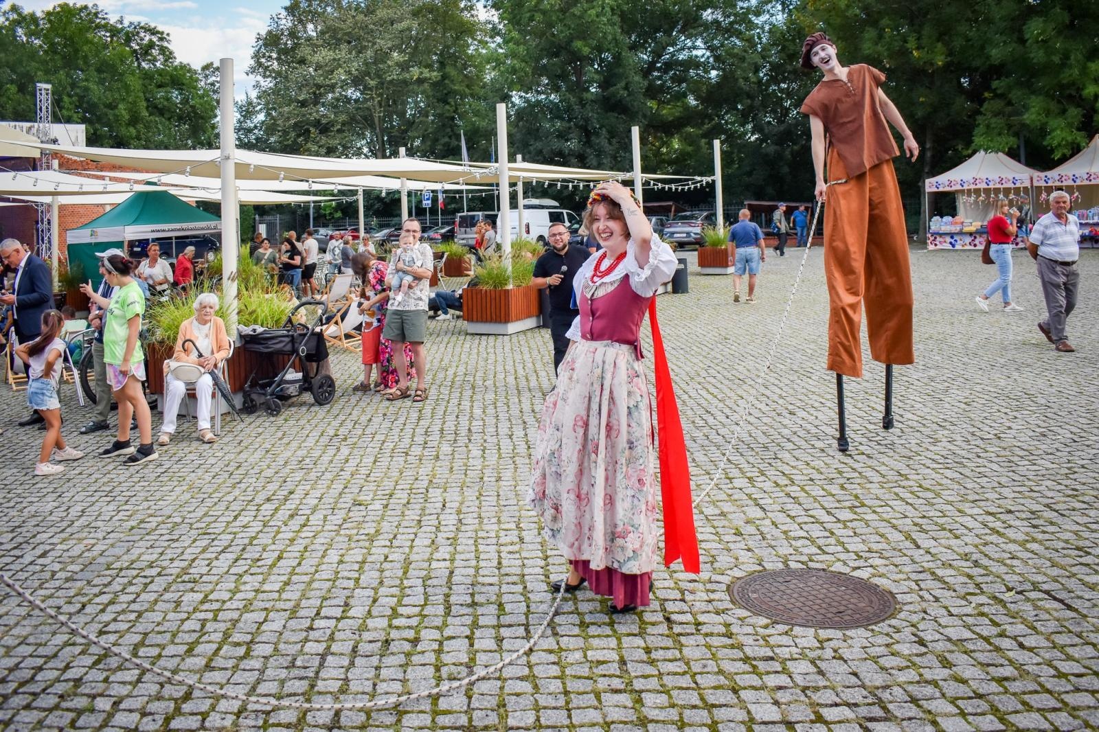 Zdjęcie w galerii na portalu naszraciborz.pl: Dożynki chmielne na raciborskim zamku wiadomości z regionu
