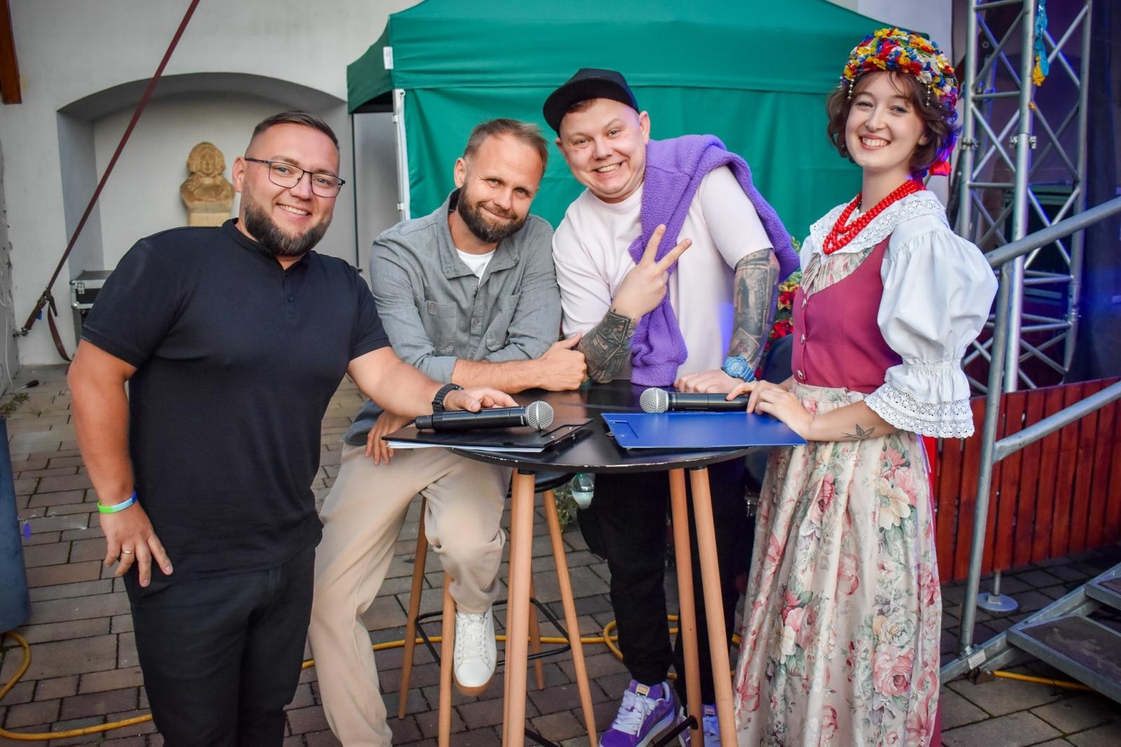 Zdjęcie w galerii na portalu naszraciborz.pl: Dożynki chmielne na raciborskim zamku wiadomości z regionu