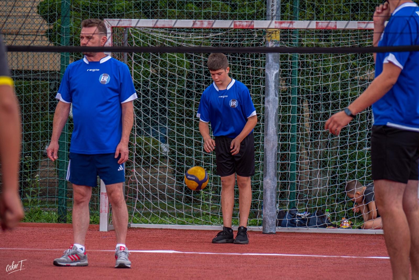 Zdjęcie w galerii na portalu naszraciborz.pl: Szymocice zdominowały ligę podwórkową sołectw. Dwie drużyny na czele [FOTO] wiadomości z regionu
