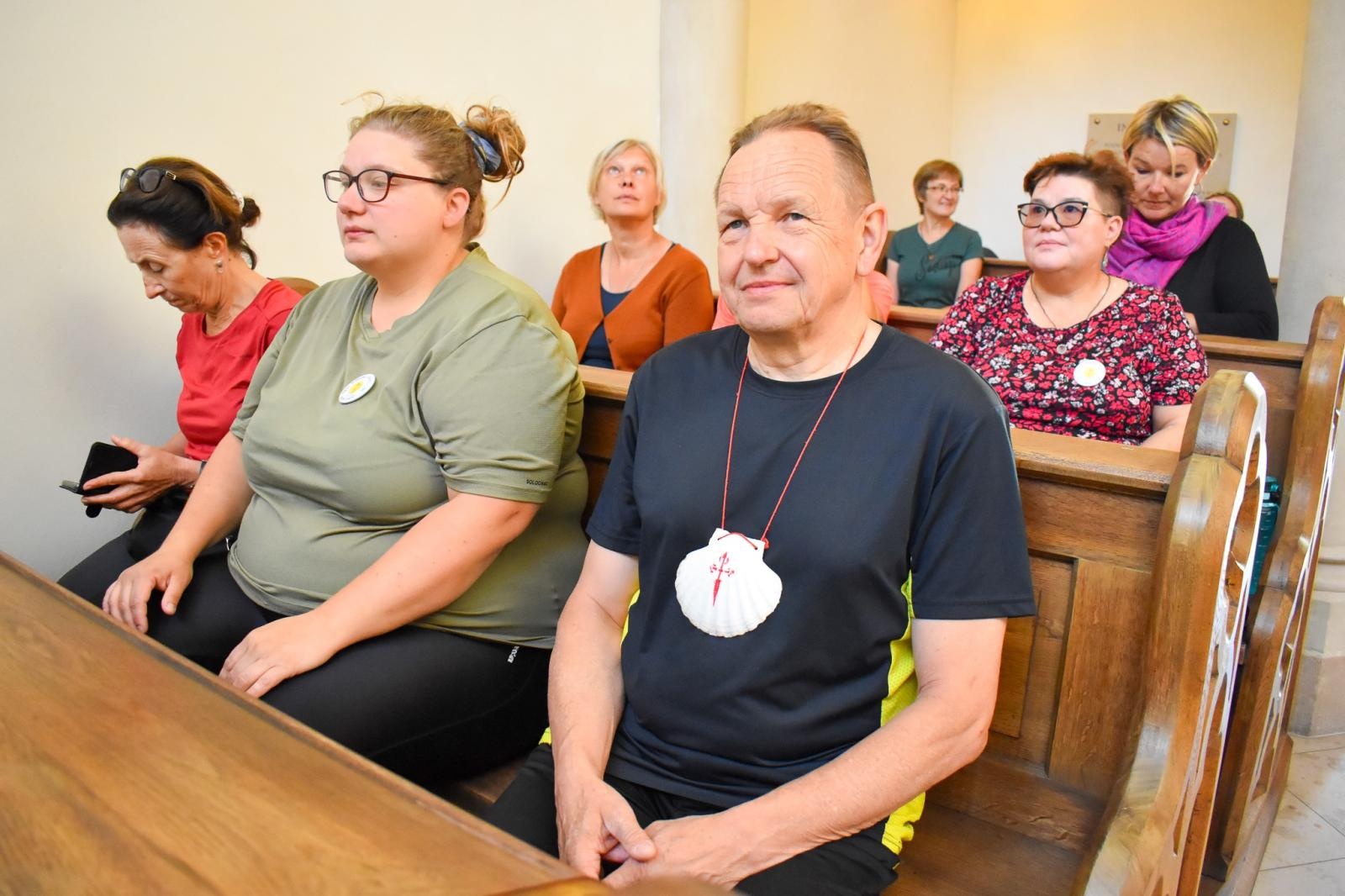 Zdjęcie w galerii na portalu naszraciborz.pl: Górnośląskie Camino zakończyło się w Raciborzu. Pamiątkowa tabliczka zostanie na zamku wiadomości z regionu