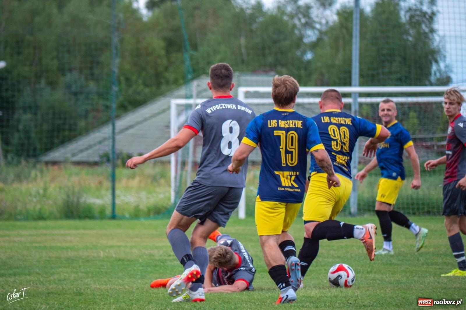 Zdjęcie w galerii na portalu naszraciborz.pl: BraxTon Raszczyce rozbił Wypoczynek Buków. Dziesięć goli gospodarzy [FOTO] wiadomości z regionu