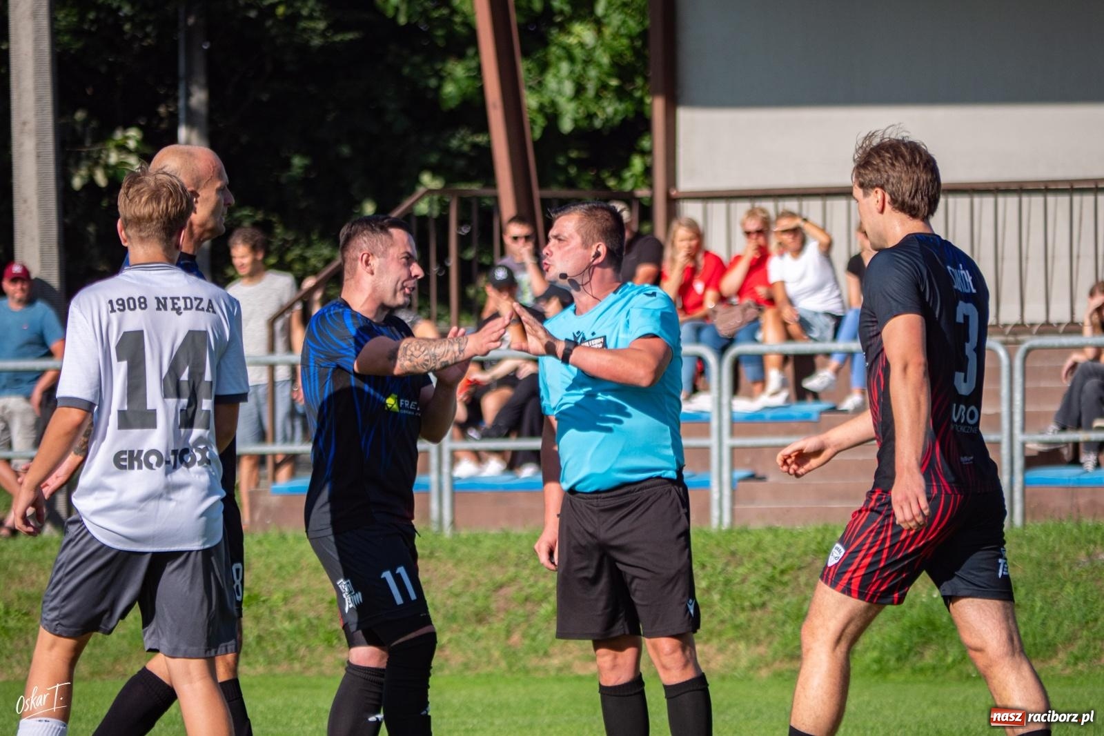 Zdjęcie w galerii na portalu naszraciborz.pl: Nędza przegrała z Sokołem. Goście odwrócili losy spotkania przy Sportowej [FOTO] wiadomości z regionu