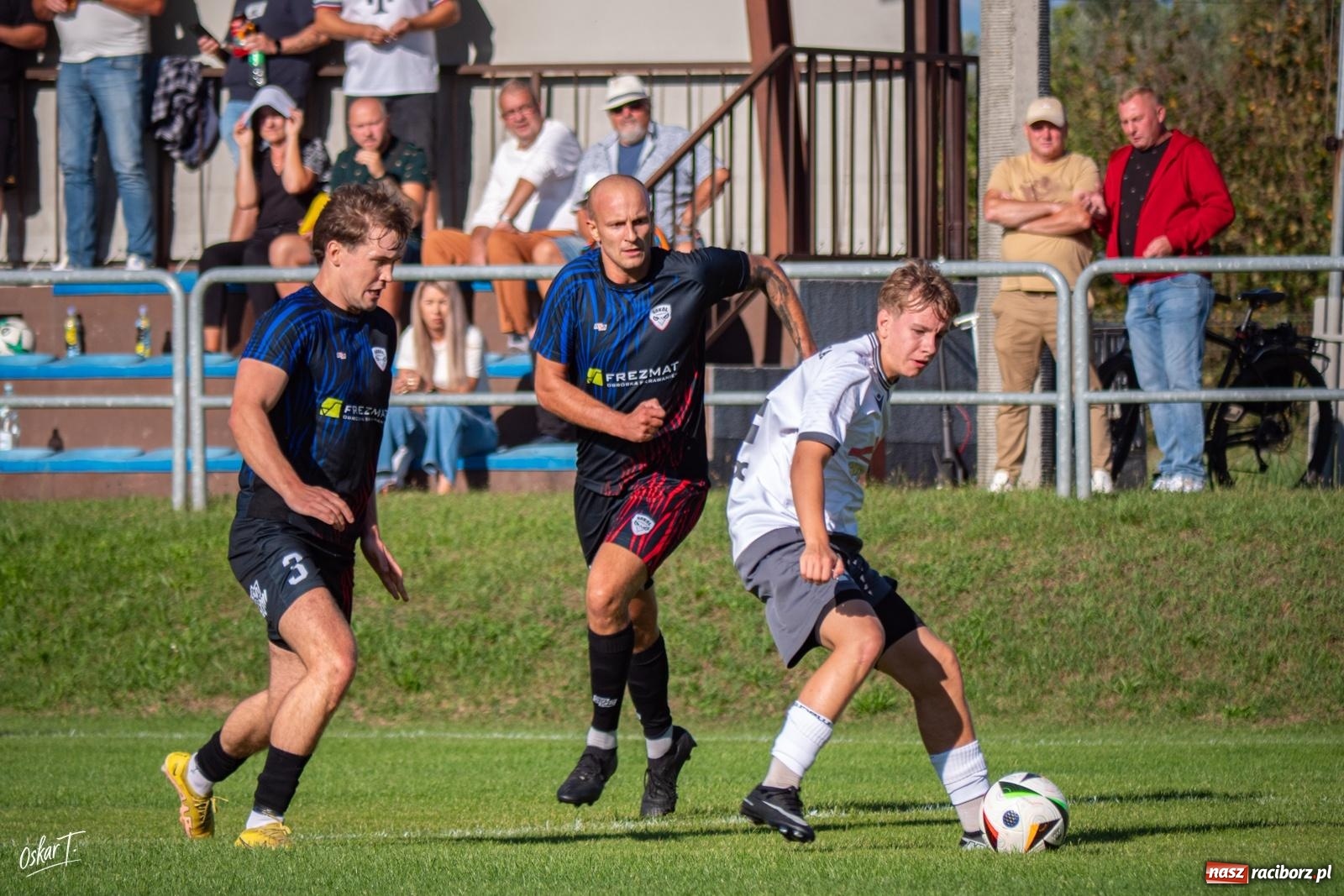 Zdjęcie w galerii na portalu naszraciborz.pl: Nędza przegrała z Sokołem. Goście odwrócili losy spotkania przy Sportowej [FOTO] wiadomości z regionu