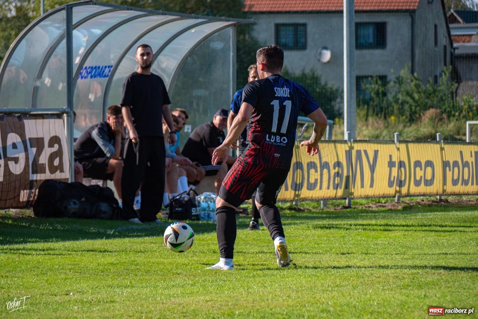 Zdjęcie w galerii na portalu naszraciborz.pl: Nędza przegrała z Sokołem. Goście odwrócili losy spotkania przy Sportowej [FOTO] wiadomości z regionu