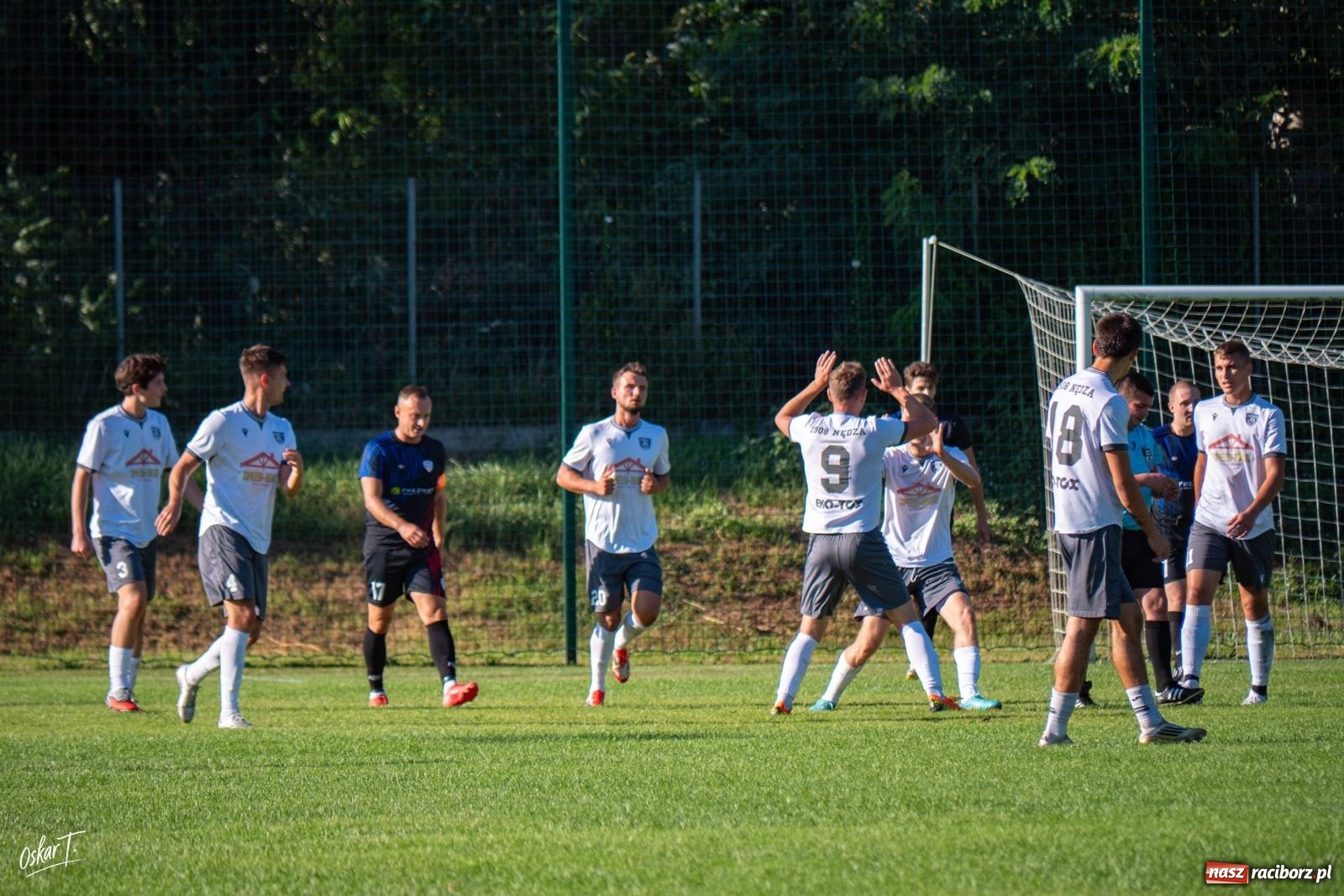 Zdjęcie w galerii na portalu naszraciborz.pl: Nędza przegrała z Sokołem. Goście odwrócili losy spotkania przy Sportowej [FOTO] wiadomości z regionu