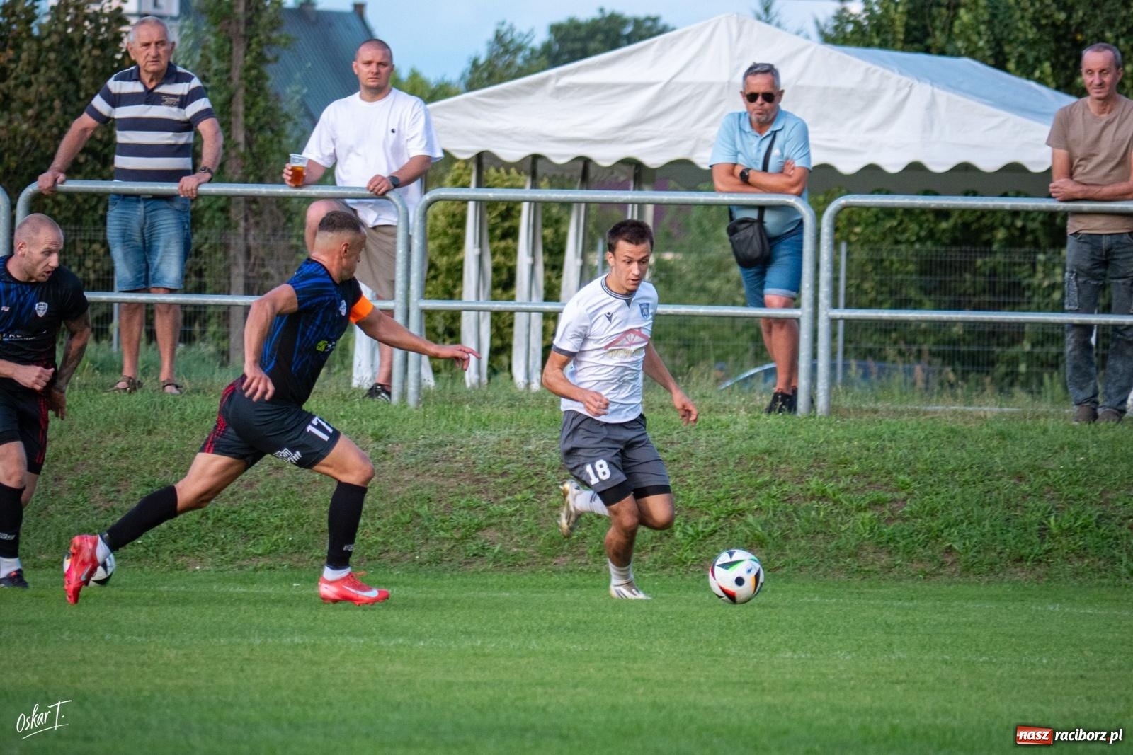 Zdjęcie w galerii na portalu naszraciborz.pl: Nędza przegrała z Sokołem. Goście odwrócili losy spotkania przy Sportowej [FOTO] wiadomości z regionu