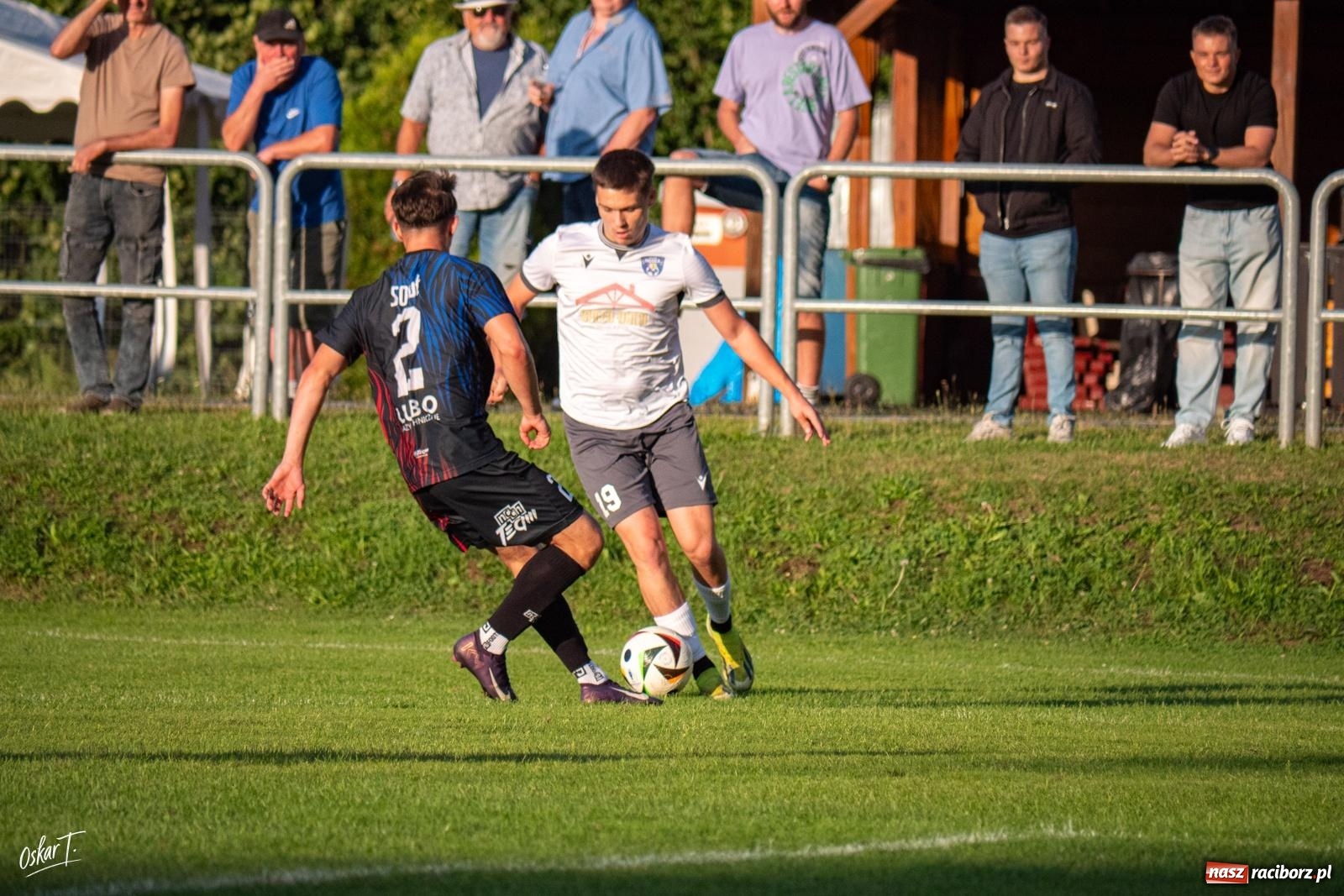 Zdjęcie w galerii na portalu naszraciborz.pl: Nędza przegrała z Sokołem. Goście odwrócili losy spotkania przy Sportowej [FOTO] wiadomości z regionu