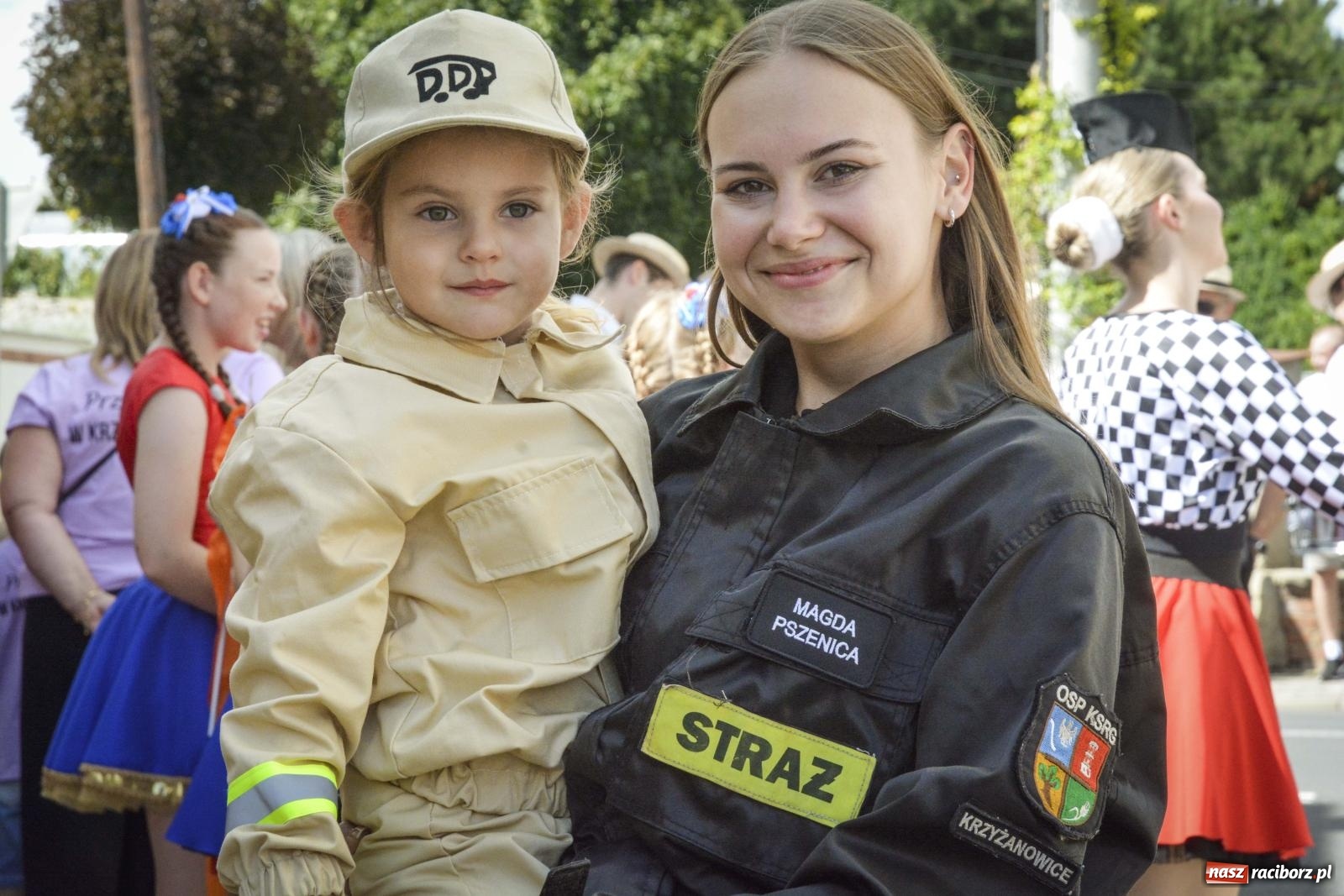 Zdjęcie w galerii na portalu naszraciborz.pl: Barwny korowód w Krzyżanowicach przeszedł ulicami! Trwa święto plonów na placu festynowym [FOTO i WIDEO] wiadomości z regionu