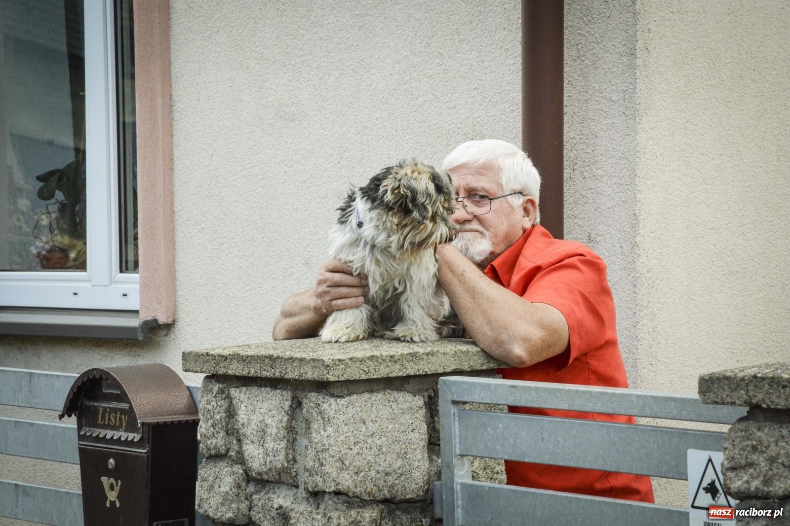 Zdjęcie w galerii na portalu naszraciborz.pl: Barwny korowód w Krzyżanowicach przeszedł ulicami! Trwa święto plonów na placu festynowym [FOTO i WIDEO] wiadomości z regionu